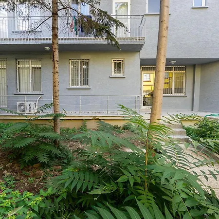 Spacious Flat Near Grand Mosque In Osmangazi